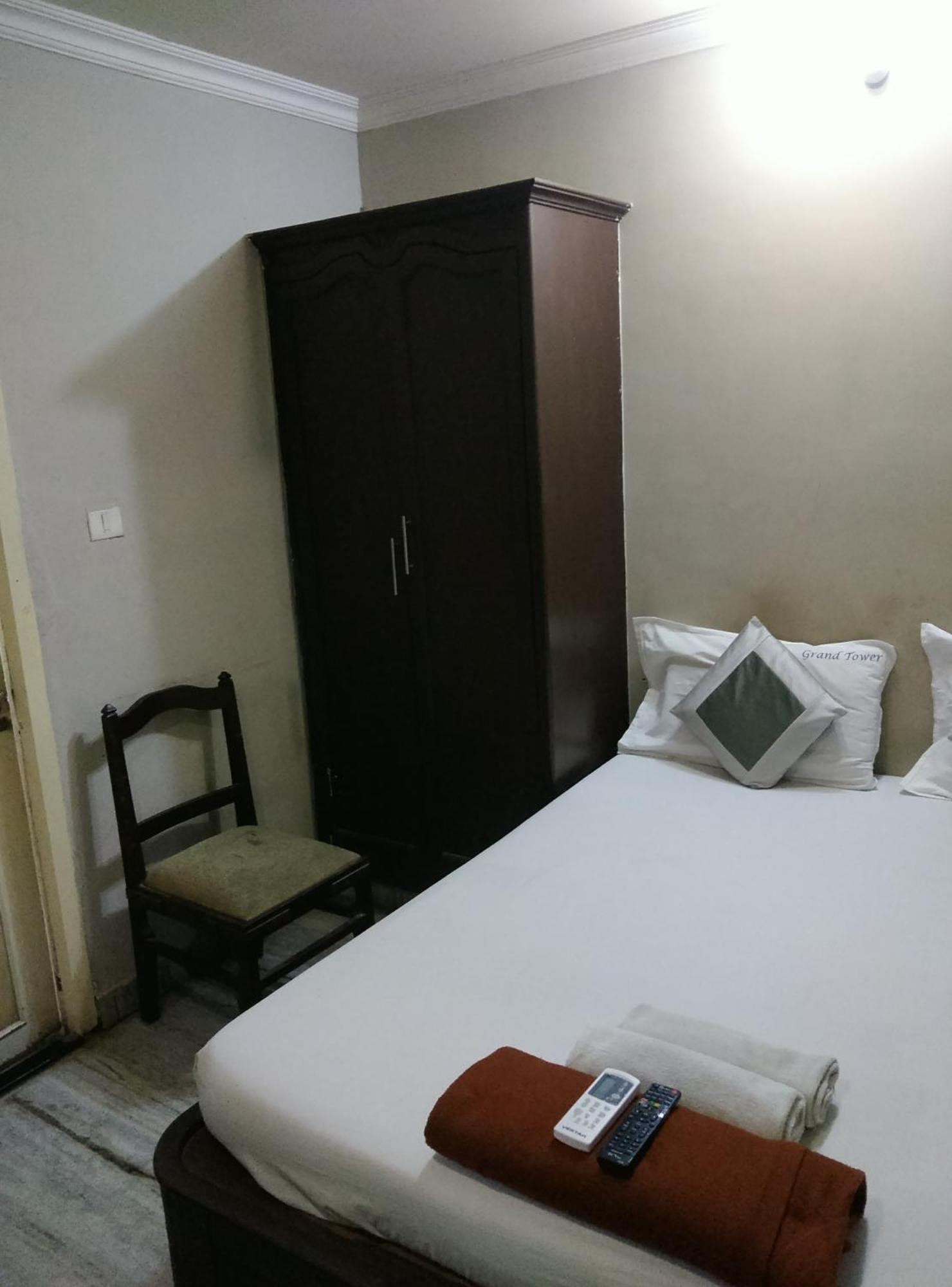 Hotel Grand Tower Madrás Habitación foto