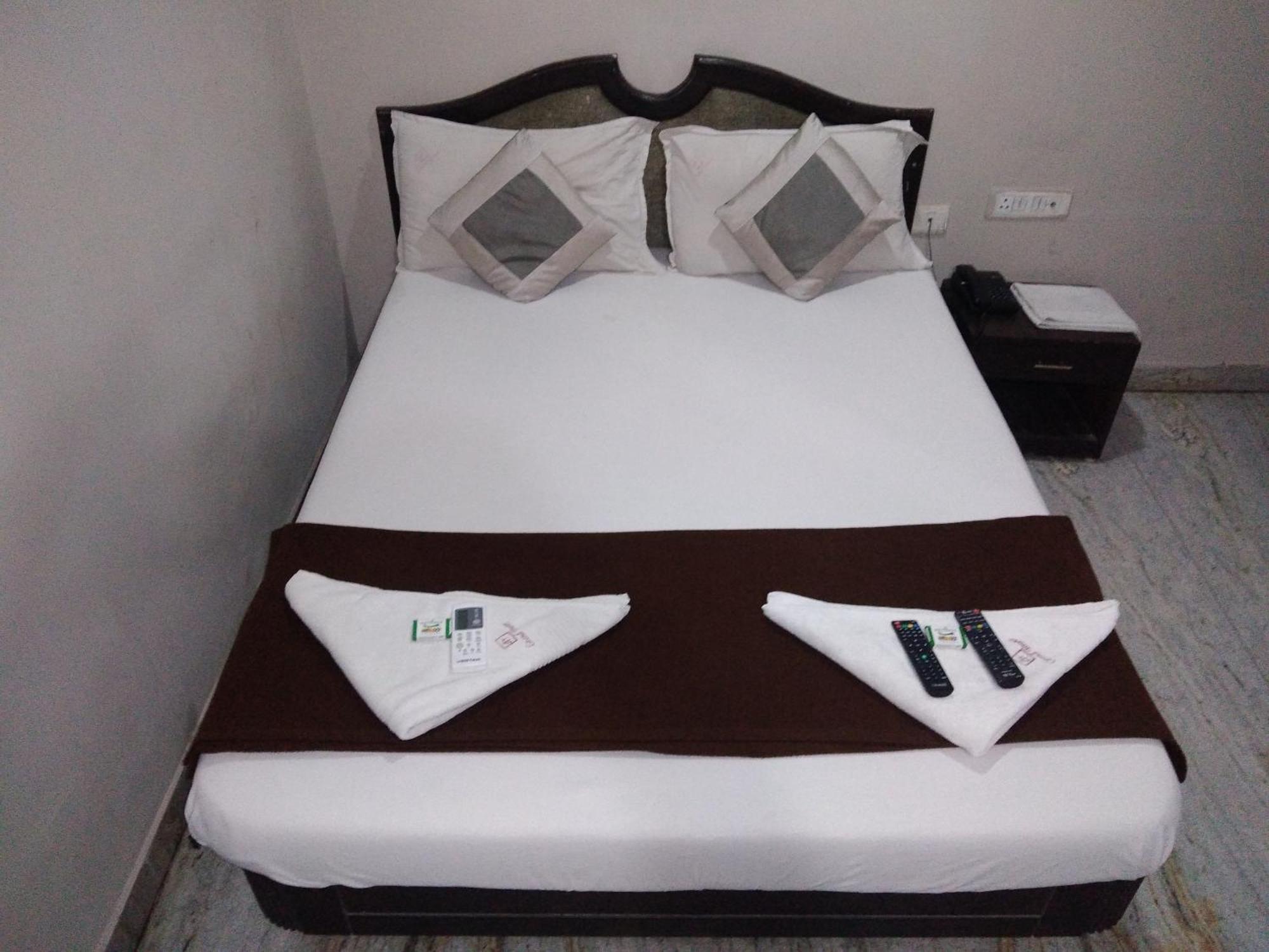 Hotel Grand Tower Madrás Habitación foto